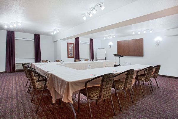 Ramada Red Deer Hotel and Suites